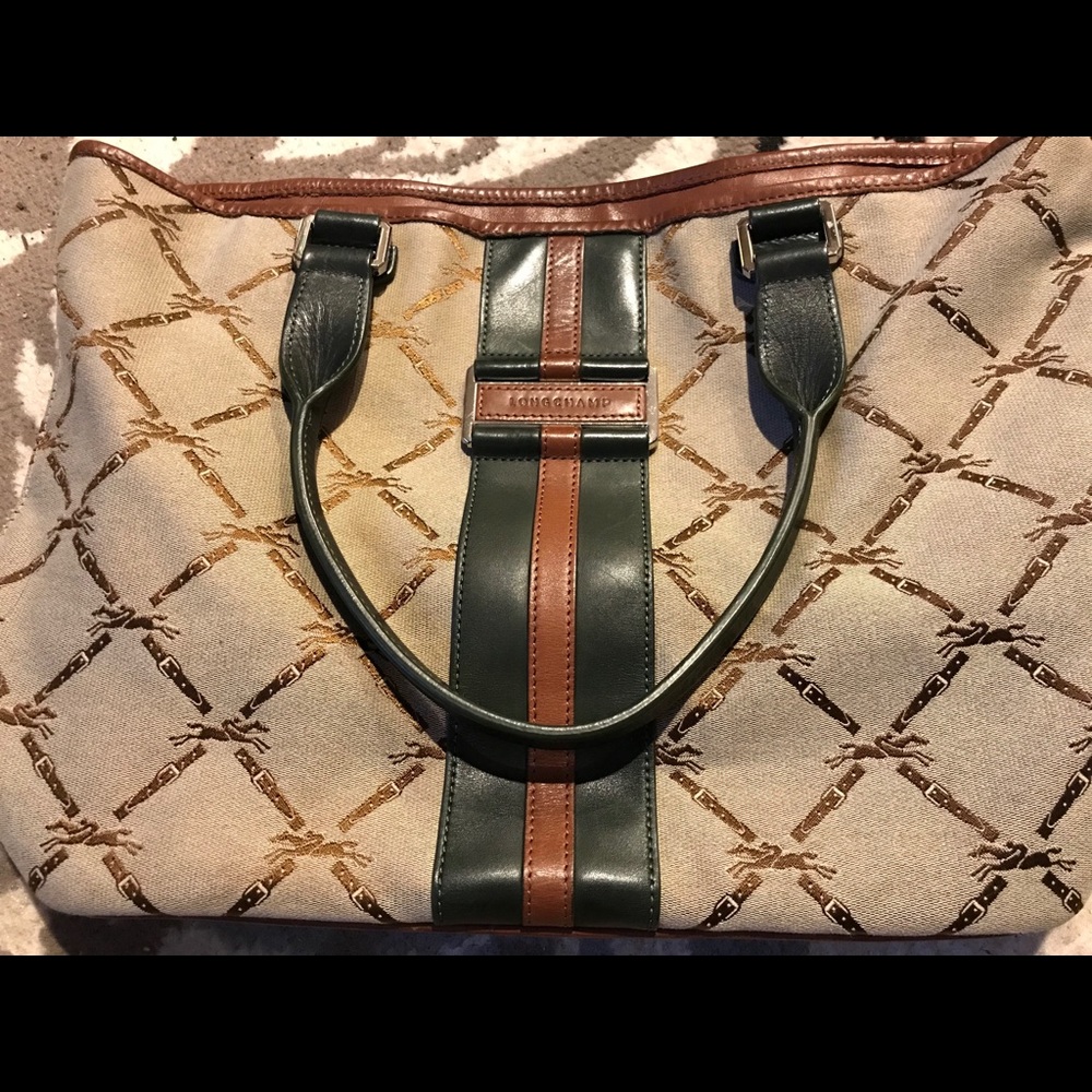 Longchamp purse
